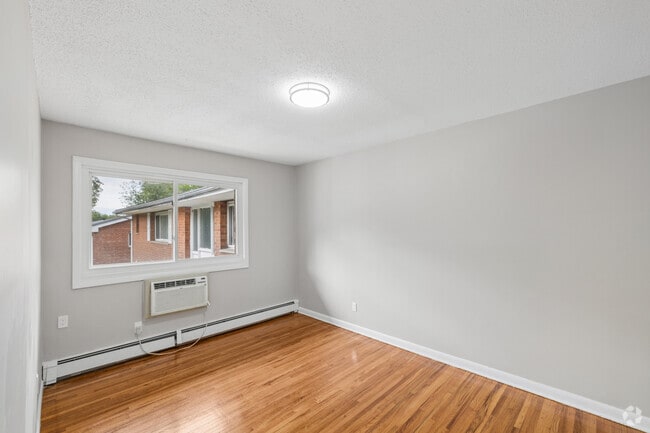 3BR, 1BA - Bedroom