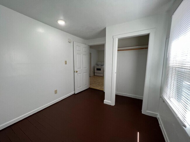 Photo - 2210 E 7th St Unit 3 bed