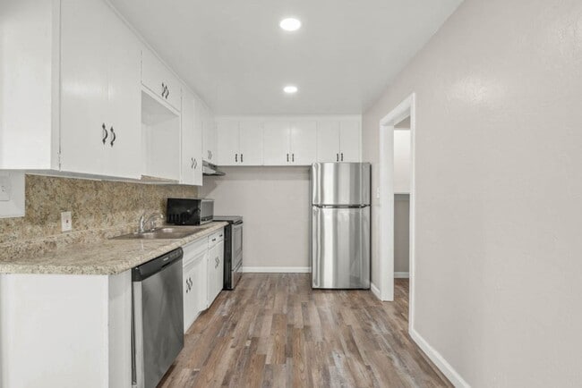 Photo - Babb Dr Duplex Unit 403