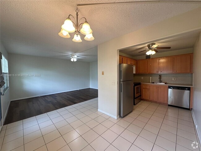 Building Photo - 13255 SW 9th Ct Unit 113G Rental