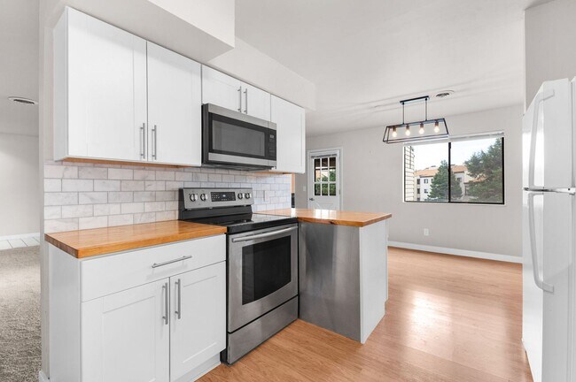 Photo - 6550 Delmonico Dr