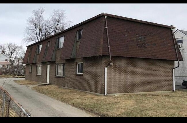 Photo - 1900 Agler Rd Apartments