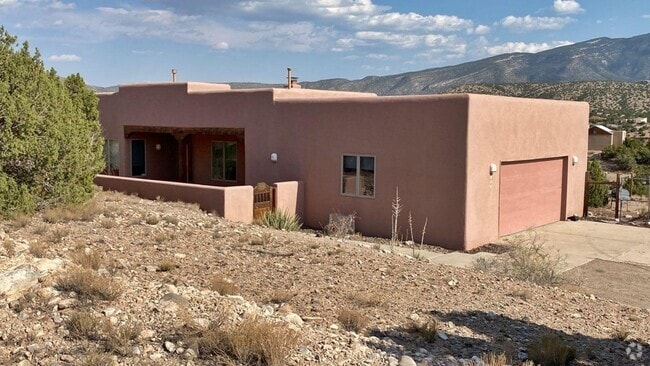 Building Photo - 145 Windmill Trail Rental