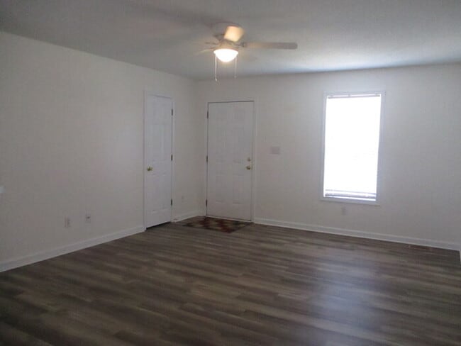 Photo - 279 Southaven Ct