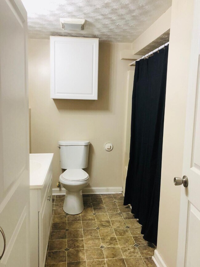 Photo - 1010 Carolyn Ave Unit B