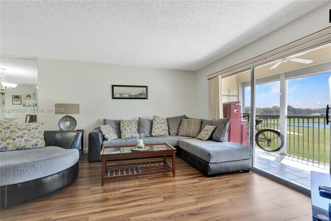 12500 SW 6th St Unit 311N