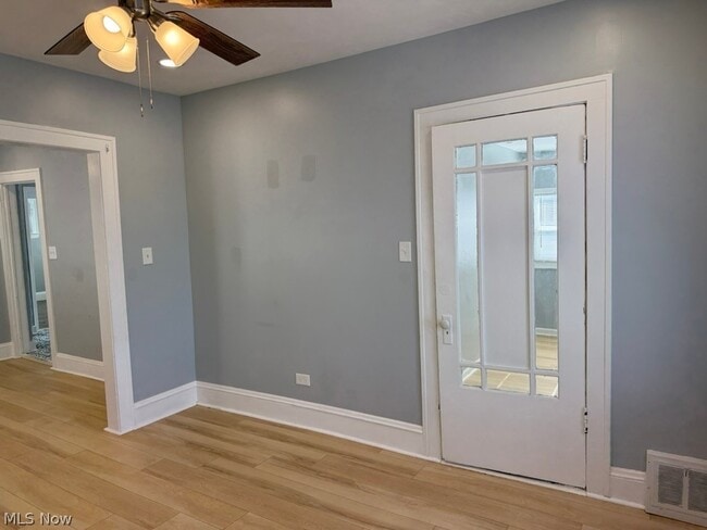 Photo - 3231 W 121st St