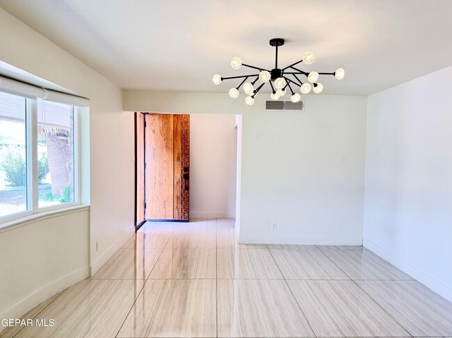 8500 Edgemere Blvd