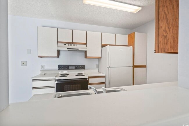 Building Photo - 2266 Huntingdon Dr Unit l