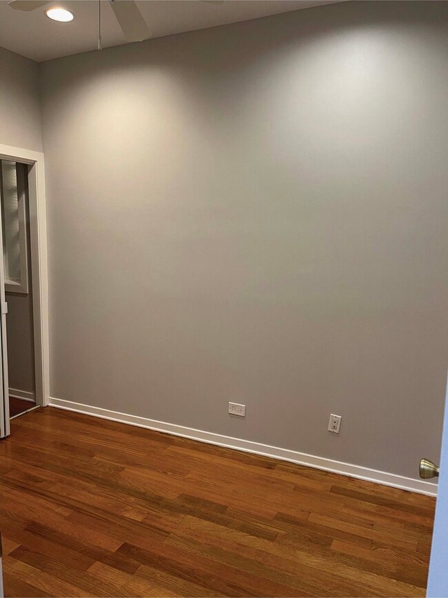 Foto principal - 2216 W Belmont Ave Unidad 1R