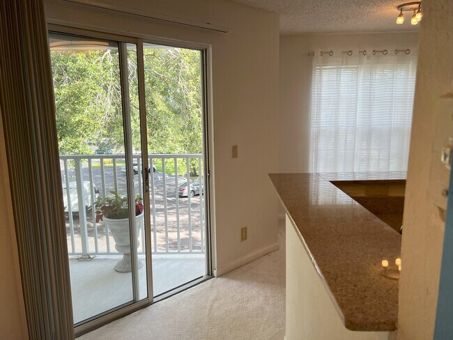 Photo - 11568 Westwood Blvd Unidad #1035