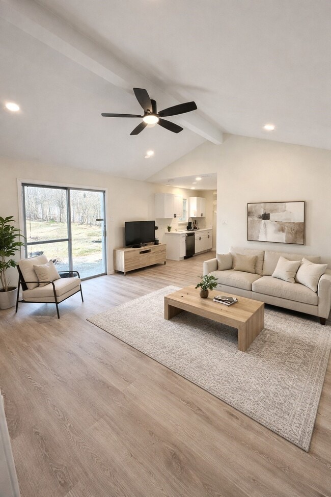 Photo - 15302 Corsair Rd