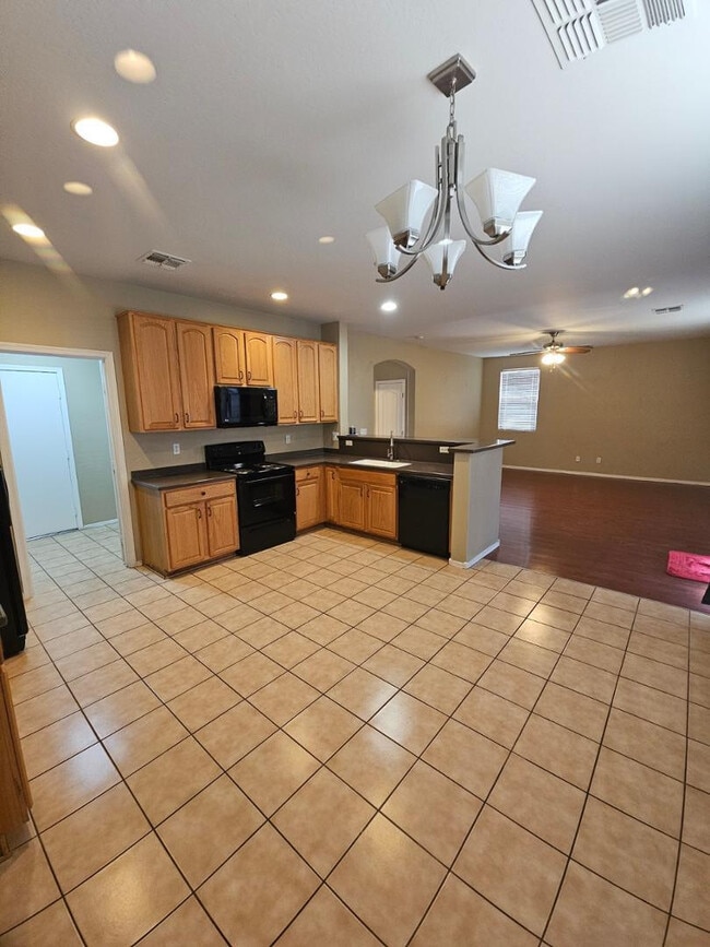 Photo - 18426 N Lariat Rd