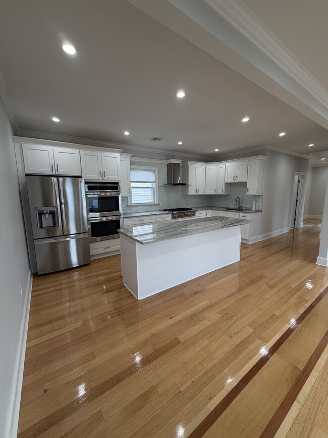 Building Photo - 27 Lyon St Unit 3