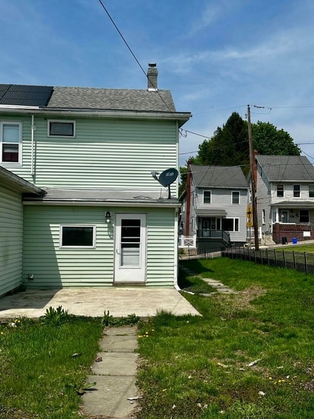 Photo - 320 North St