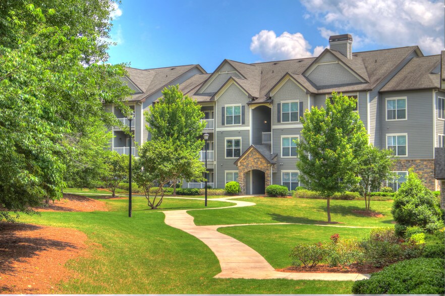Eagles Brooke Apartment Homes For Rent in Locust Grove, GA