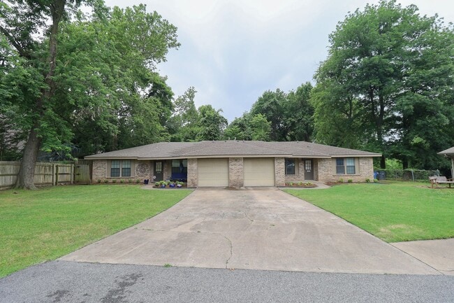 Photo - Amazing 2 Bedroom 2 Bath, NO PETS