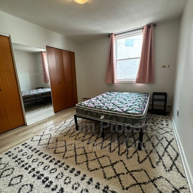 Photo - 2024-2035 35 Ave SW