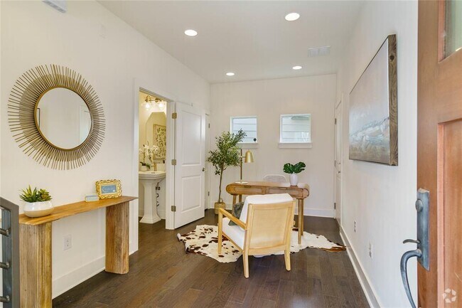 Building Photo - 2708 Halcyon Dr Rental