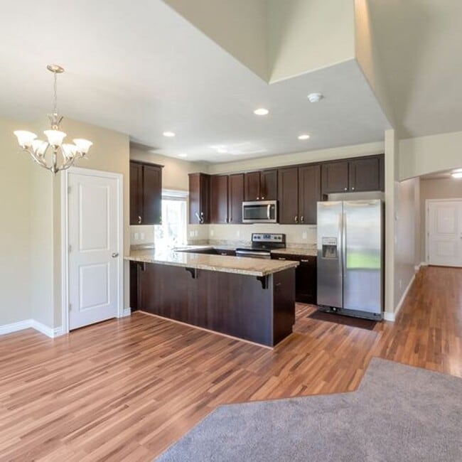Photo - Lehi Rambler with charming cottage design