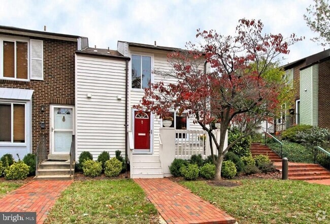 Building Photo - 935 S Taylor St Rental