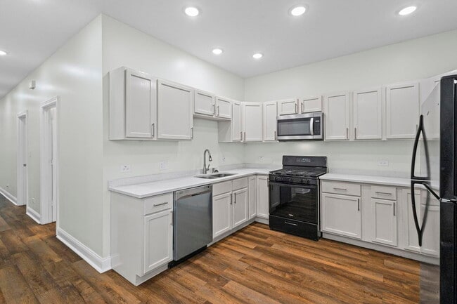 Photo - 1841 S Kedzie Ave