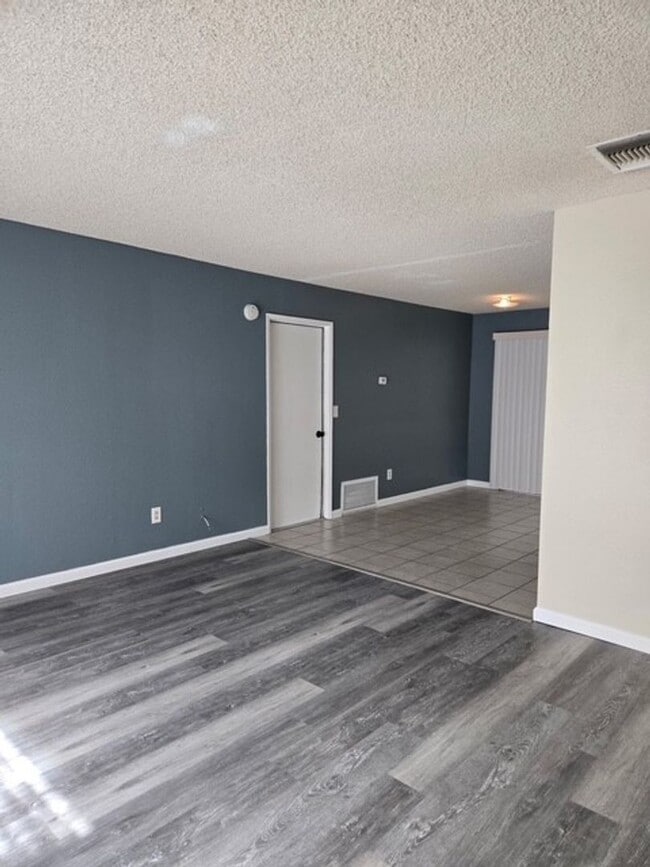 Photo - PER625 Unit 625 W Perdew Apt A