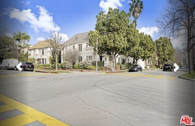 Photo - 164 S Elm Dr