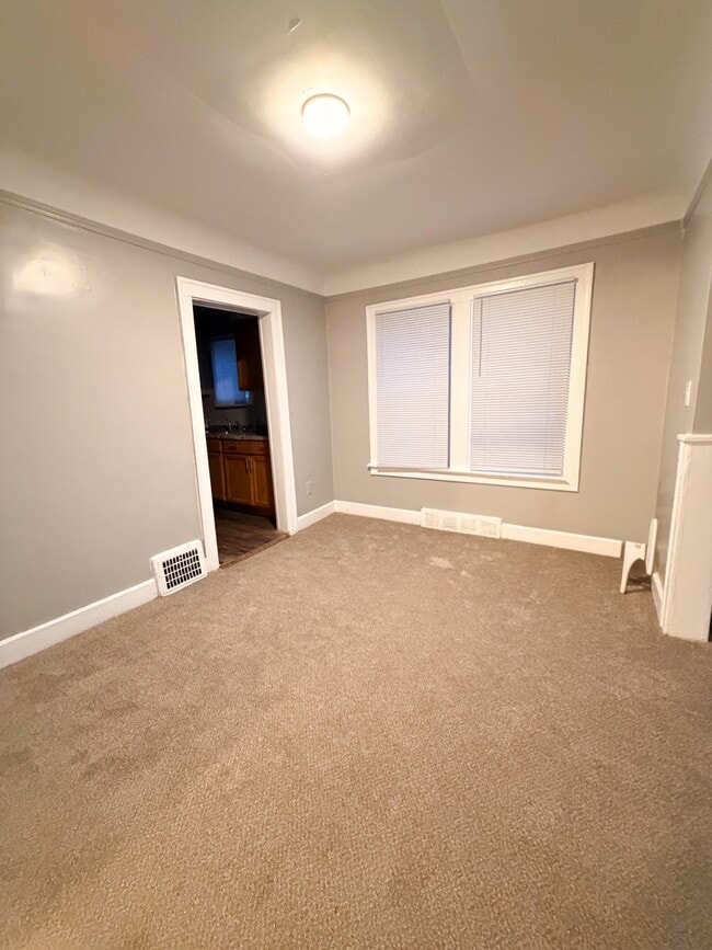 Photo - 19010 Riverview St