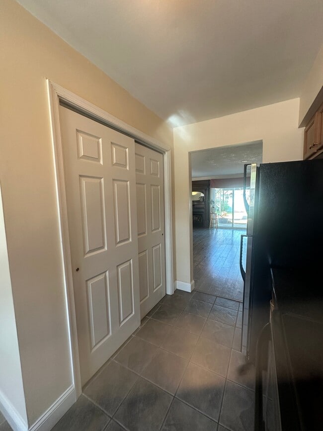 Photo - 914 C Avenue