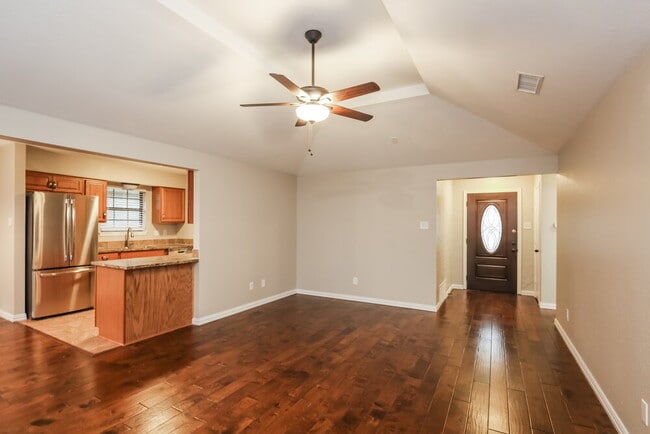 Photo - 2131 Trishia Ln