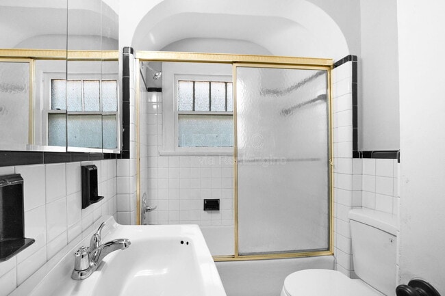 Photo - 1824 Burwell Ave