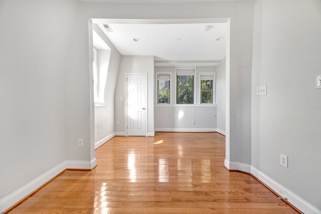 Photo - 1012 N St NW Unit 4D