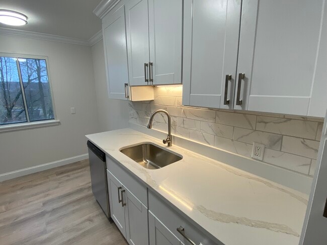 Photo - 90 Heritage Vlg Unit D