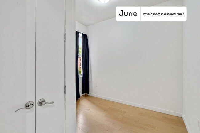 Photo - Room in Shared 4 bed/2 bath home Unit 3B