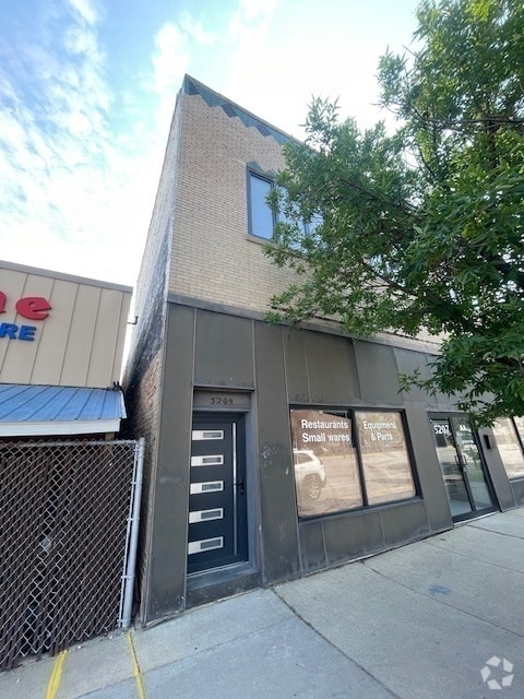 Building Photo - 5209 N Milwaukee Ave Unit 2 Rental