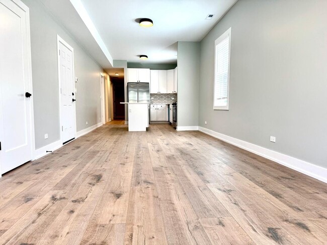 Photo - 1709 N Maplewood Ave Unit 3F