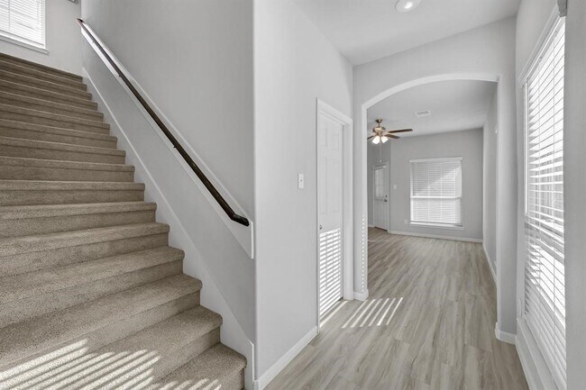 Photo - 333 Emerald Thicket Ln