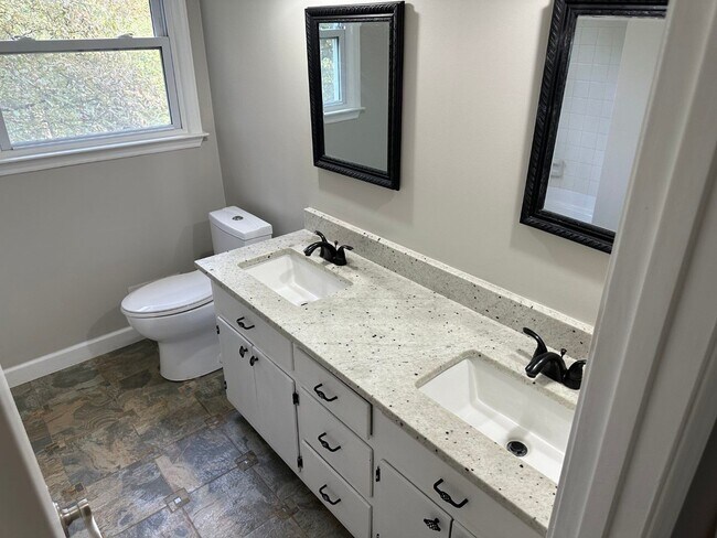 Photo - Great location! Easy access to Trilith, PT...