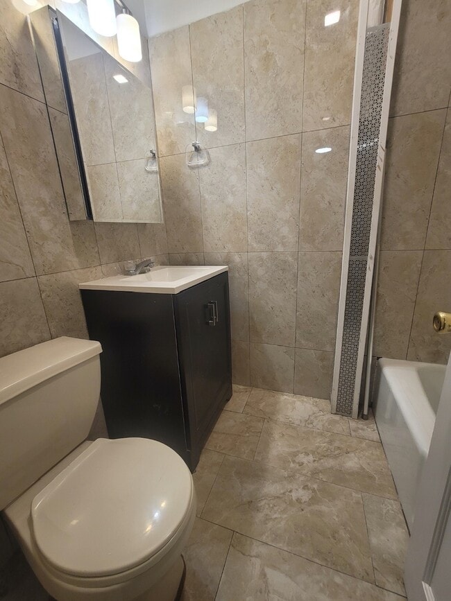 Photo - 171 Van Buren St