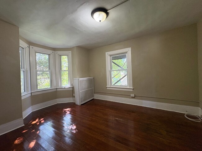 51 Grove St Unit A