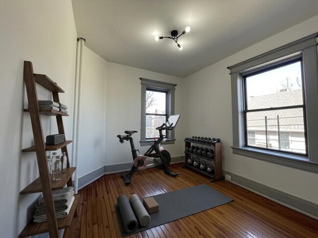 Photo - 68 N Grove St Unidad 7