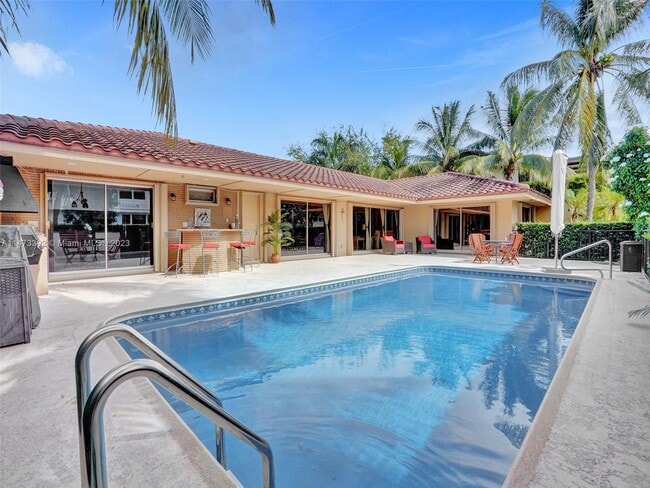 Building Photo - 2460 Del Lago Dr