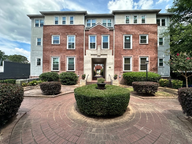 Photo - 1170 North Highland Avenue Northeast Unidad A6 Rental