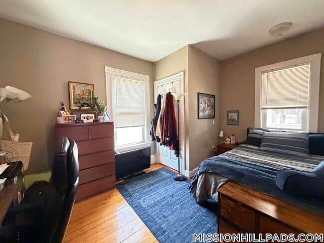 Photo - 166 Hillside St Unidad 3