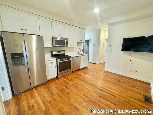 Photo - 830 Huntington Ave Unidad 1