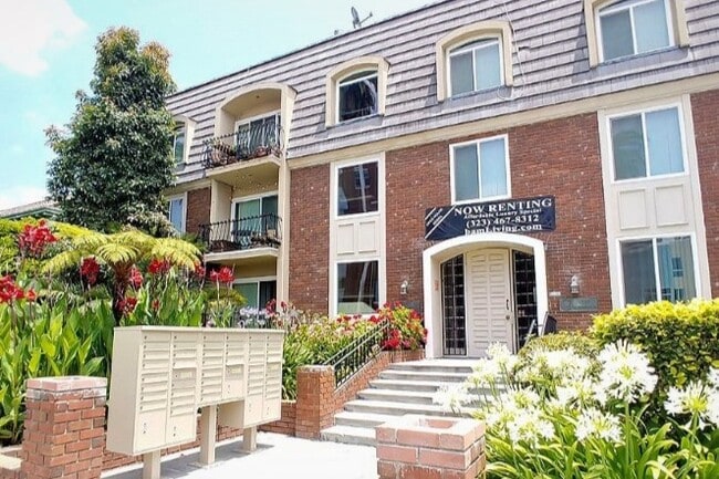 Building Photo - Villa Jenien Rental