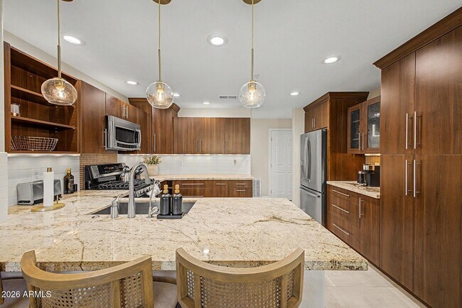 Photo - 20121 N 76th St