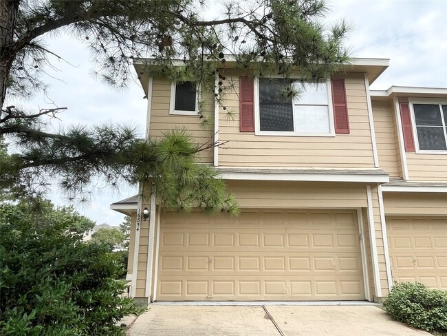 Building Photo - 16854 Carrollton Creek Ln Rental