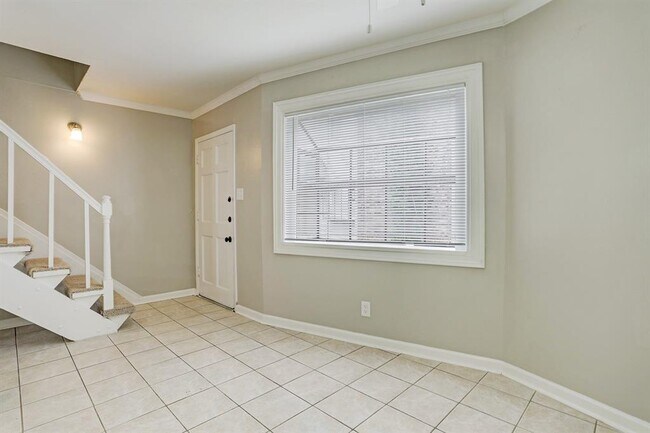 Photo - 1518 Wirt Rd Unit 11